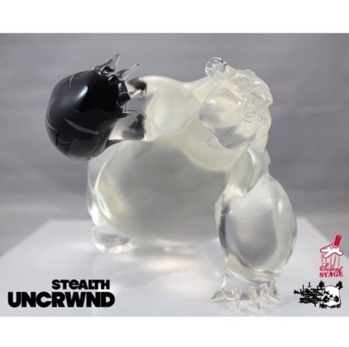 Stealth UNCRWND figure by Angry Woebots, produced by Angry Woebots X Silent Stage. Front view.