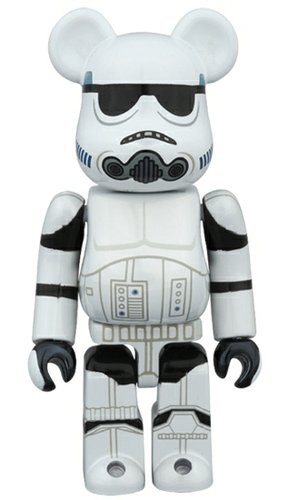 STORMTROOPER(TM) CHROME Ver. BE@RBRICK figure, produced by Medicom Toy. Front view.