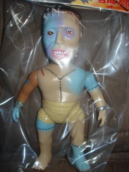 Frankenstein (フランケンシュタイン) figure, produced by Zollmen. Packaging.