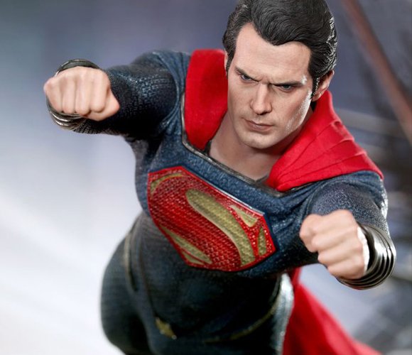 Superman figure by Dc Comics, produced by Hot Toys. Detail view.