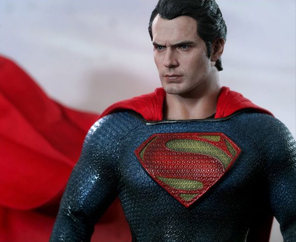 Superman figure by Dc Comics, produced by Hot Toys. Detail view.