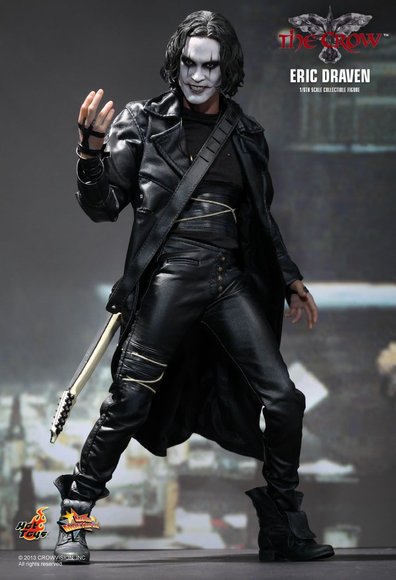 The Crow ( Eric Draven ) figure by Jc. Hong, produced by Hot Toys. Front view.