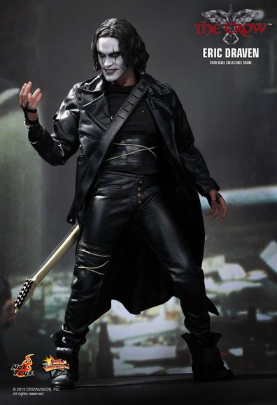 The Crow ( Eric Draven ) figure by Jc. Hong, produced by Hot Toys. Front view.