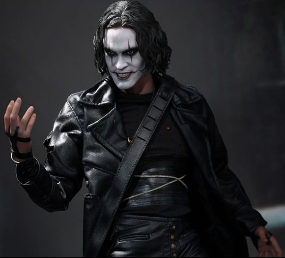 The Crow ( Eric Draven ) figure by Jc. Hong, produced by Hot Toys. Detail view.