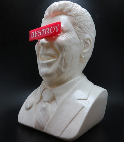 Gipper Reagan Bust figure by Frank Kozik, produced by Ultraviolence. Side view.