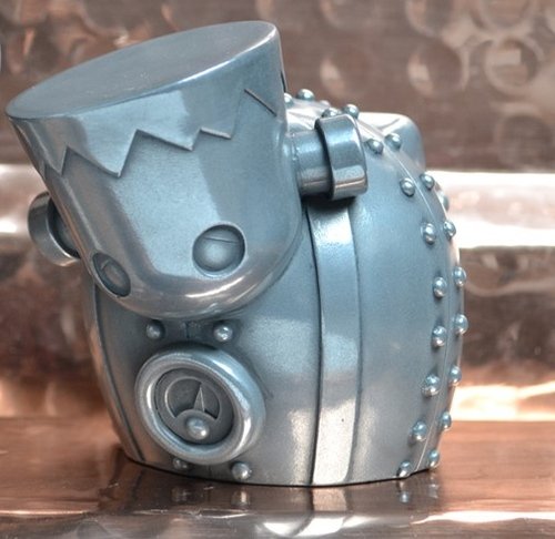 The Monster figure by Doktor A, produced by Self Produced. Front view.