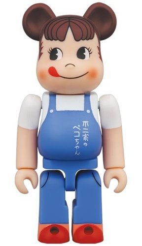 ペコちゃん The overalls girl BE@RBRICK 100％ figure, produced by Medicom Toy. Front view.