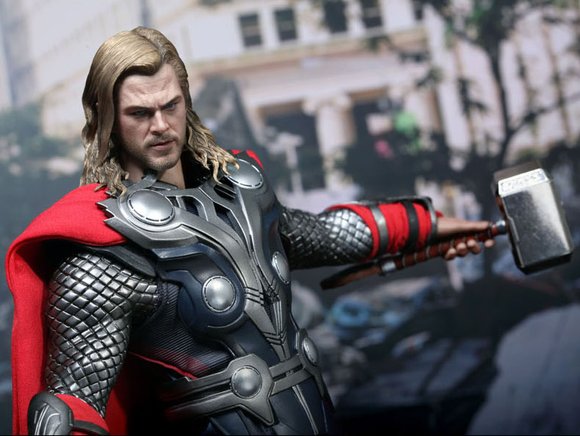 Thor figure by Yulli, produced by Hot Toys. Detail view.