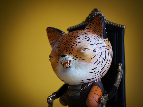 Tiger figure by Mr.Mitote. Side view.