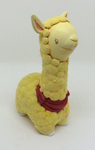 Tina The Lama figure by Okkle, produced by Chima Group. Front view.