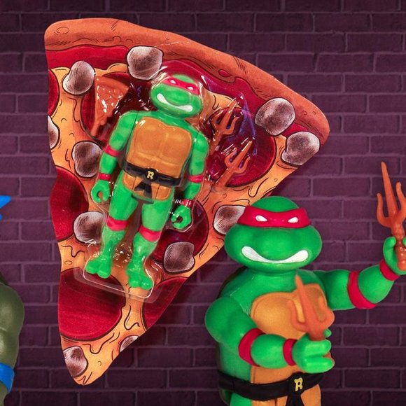 TMNT ReAction Pizza Box of 4 figure by Super7, produced by Super7. Front view.