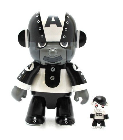 Robo-A-Mon and Akira-kun-mon - Mono figure by Akira Yamaguchi, produced by Toy2R. Front view.