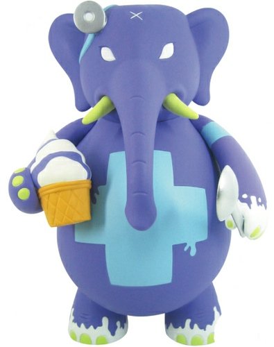 Dr. Bomb - 10 Blue Berry Surprise Teeth figure by Frank Kozik, produced by Toy2R. Front view.
