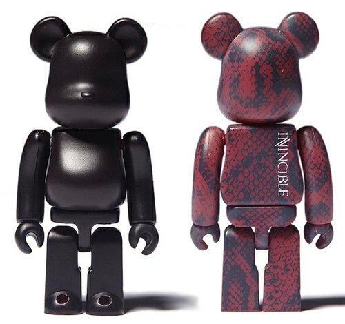 INVINCIBLE Be@rbrick (thermo-sensitive) figure by Invincible, produced by Medicom Toy. Front view.