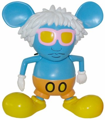 Andy Mouse in Blue figure by Keith Haring, produced by 360 Toy Group. Front view.