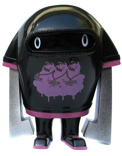 T-BOY LOVE MOVEMENT Edition figure by Shin Tanaka, produced by One-Up. Front view.