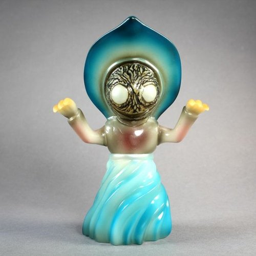 Flatwoods Monster - Blue GID figure by Dream Rocket, produced by Dream Rocket. Front view.