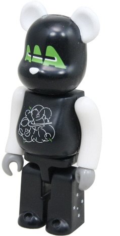 Nike [co]+LAB Be@rbrick 100% figure by Sneaker Freaker, produced by Medicom Toy. Front view.