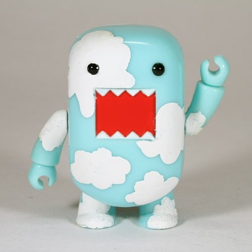 Cloudy Domo figure by Cazm, produced by Toy2R. Front view.