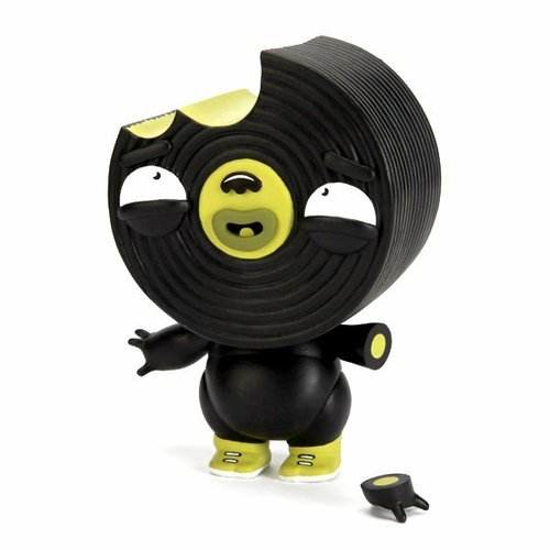 Liquorice - Green Version figure by Fakir. Front view.
