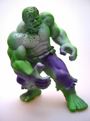 Hulk figure by Kostas Seremetis, produced by Phase 2.0. Front view.