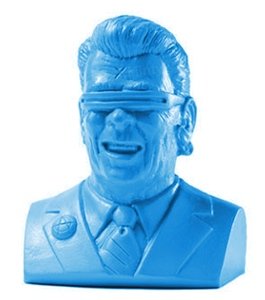 The Gipper (Blue) figure by Frank Kozik, produced by Kidrobot. Front view.