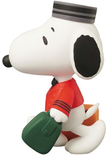 Joe Porter (Snoopy) - VCD No.209 figure by Charles M. Schulz, produced by Medicom Toy. Front view.