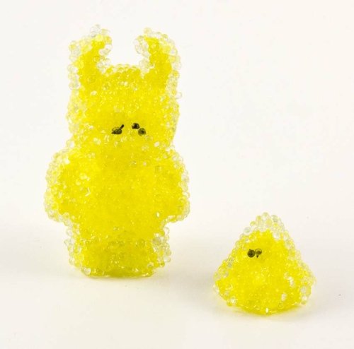 UAMOU - Bubbly Monster (Yellow) figure by Ayako Takagi. Front view.