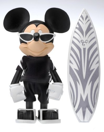 Mickey Mouse Take Off figure by Disney, produced by Tomy. Front view.