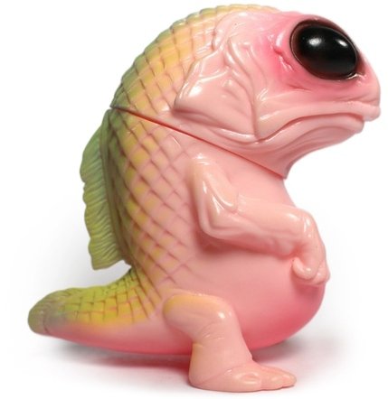Snybora - Baby Mossback figure by Chris Ryniak, produced by Squibbles Ink + Rotofugi. Front view.
