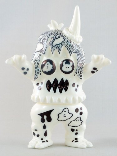 Uamou UUs figure by Ayako Takagi, produced by Rampage Toys. Front view.