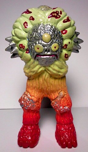 Omnitron - Spike Mutation figure by Acolorfulmonster. Front view.