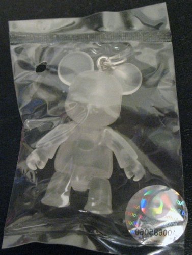 Glow In The Dark Qee Zipper Pull figure, produced by Toy2R. Front view.