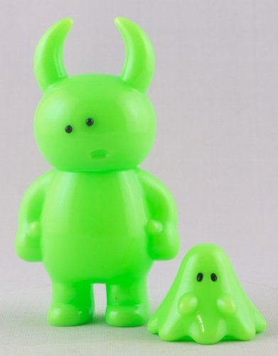 Uamou & Boo - Dazed - Fluoro Green figure by Ayako Takagi, produced by Uamou. Front view.