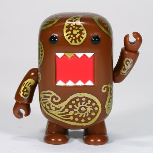 Paisley Domo figure by Cazm, produced by Toy2R. Front view.