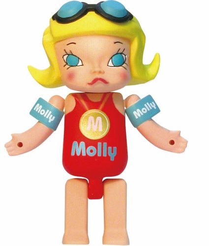 Mollympic - Swimming Molly figure by Kenny Wong, produced by Kennyswork. Front view.