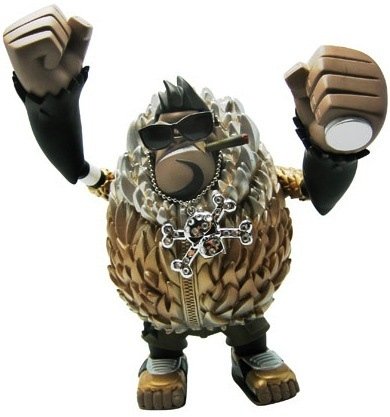 Bling Da Ape - Artoyz Exclusive figure by Tim Tsui, produced by Dateambronx. Front view.