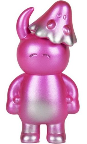 Uamou & Boo (Happy) - ToyCon UK, The Hang Gang Exclusive figure by Ayako Takagi, produced by Uamou. Front view.