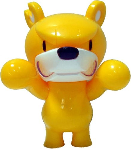 Baby KnuckleBear (ベビーナックルベア) - Yellow figure by Touma, produced by Wonderwall. Front view.