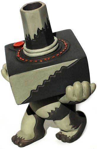 Mr. 2600 - Classic figure by Erick Scarecrow, produced by Esc-Toy. Front view.