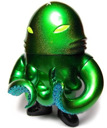 Squirm - D-LuX figure by D-Lux. Front view.