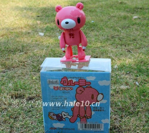 Gloomy Bear Wind-up figure by Mori Chack, produced by Cube Works. Front view.