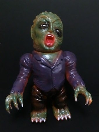 Mutant Toxin-X figure by Skull Head Butt, produced by Skull Head Butt. Front view.