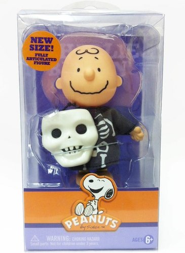 Charlie Brown TOY figure by Charles M. Schulz, produced by Secret Base. Front view.