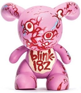 Blink-182 Bunny Series 3 figure by Munk One, produced by Tsurt. Front view.