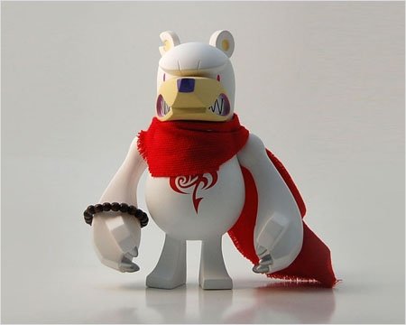 Knuckle Bear - Guardian figure by Touma, produced by Wonderwall. Front view.