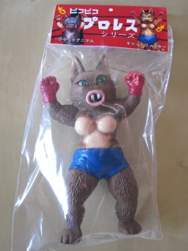 Cat Fighter - Brown figure by Pico Pico , produced by Pico Pico. Front view.
