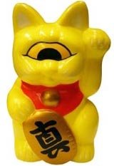 Mini Fortune Cat - Yellow figure by Mori Katsura, produced by Realxhead. Front view.