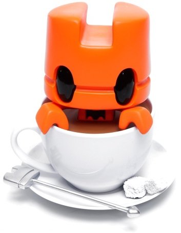 Lunartik Orange Tea  figure by Matt Jones (Lunartik), produced by Lunartik Ltd. Front view.