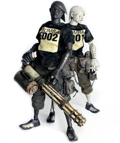 EDO 2 Pack figure by Ashley Wood, produced by Threea. Front view.